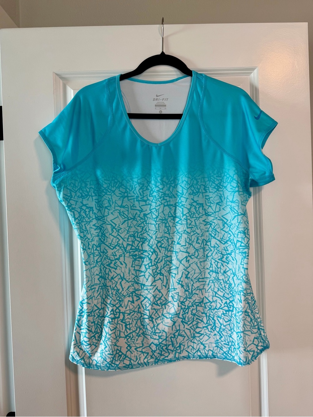 Nike Women's Aqua Short Sleeve Dri-FIT Top with White Abstract Print